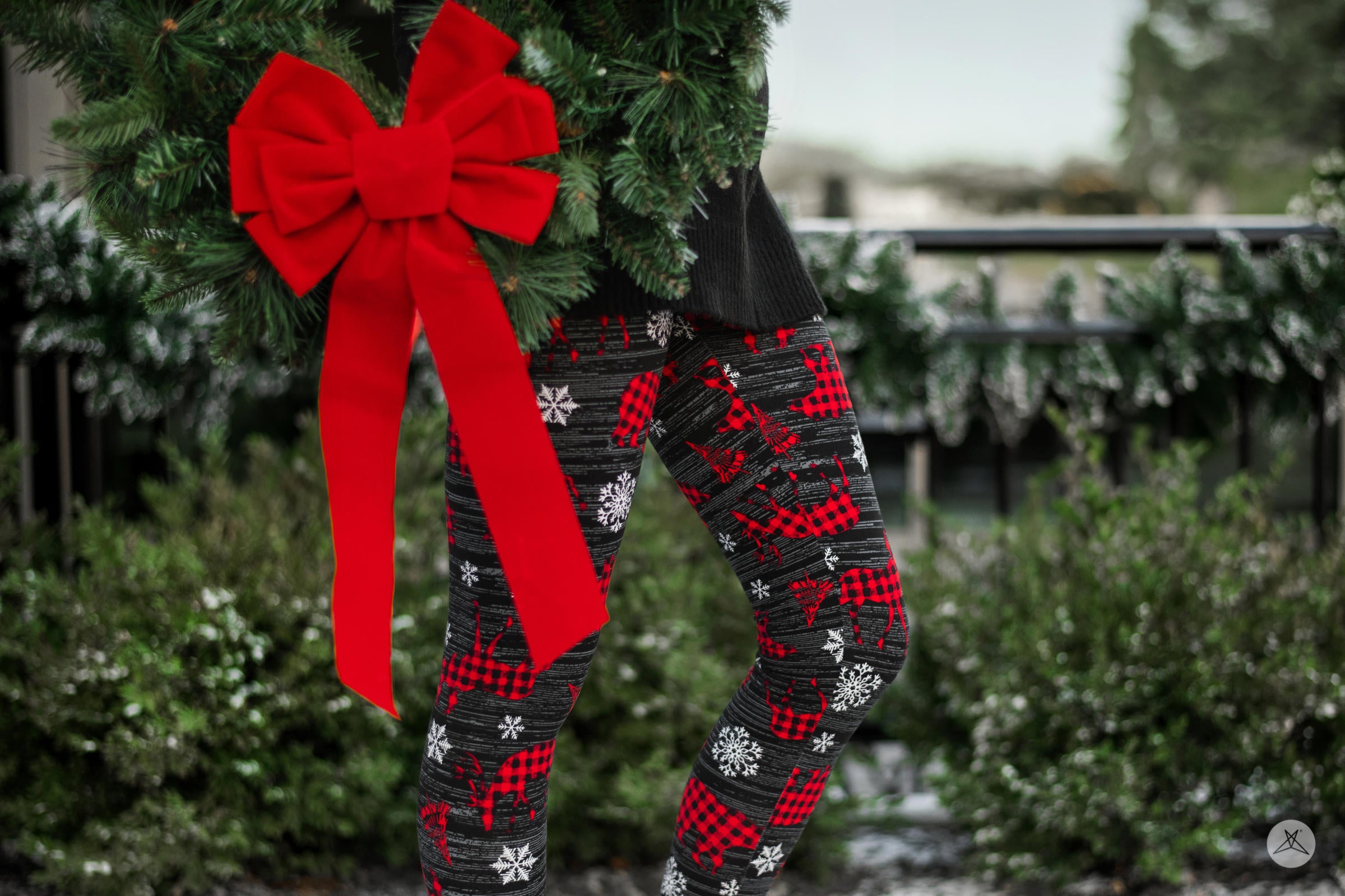 Your Holiday Wardrobe: Christmas Leggings &  Festive Pieces For All Your Holiday Happenings