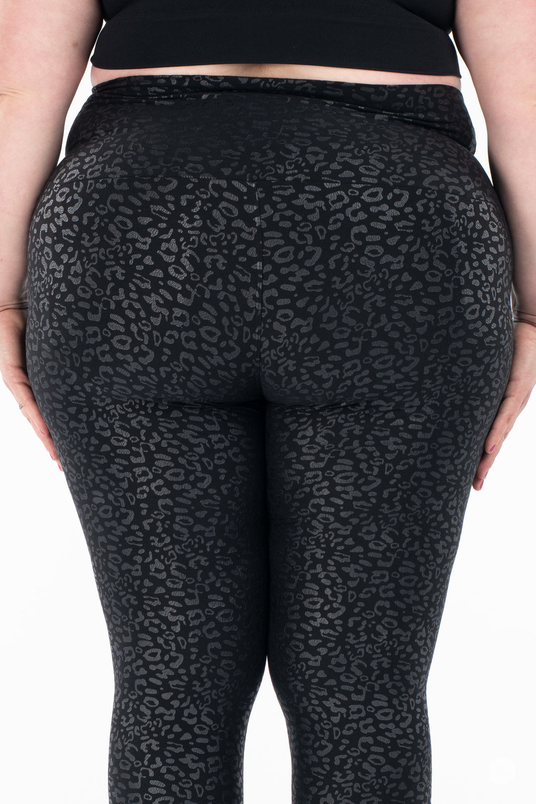 Keeccty Women Plus Size Elastic Waist Solid Color Pants Calf-Length Leggings  