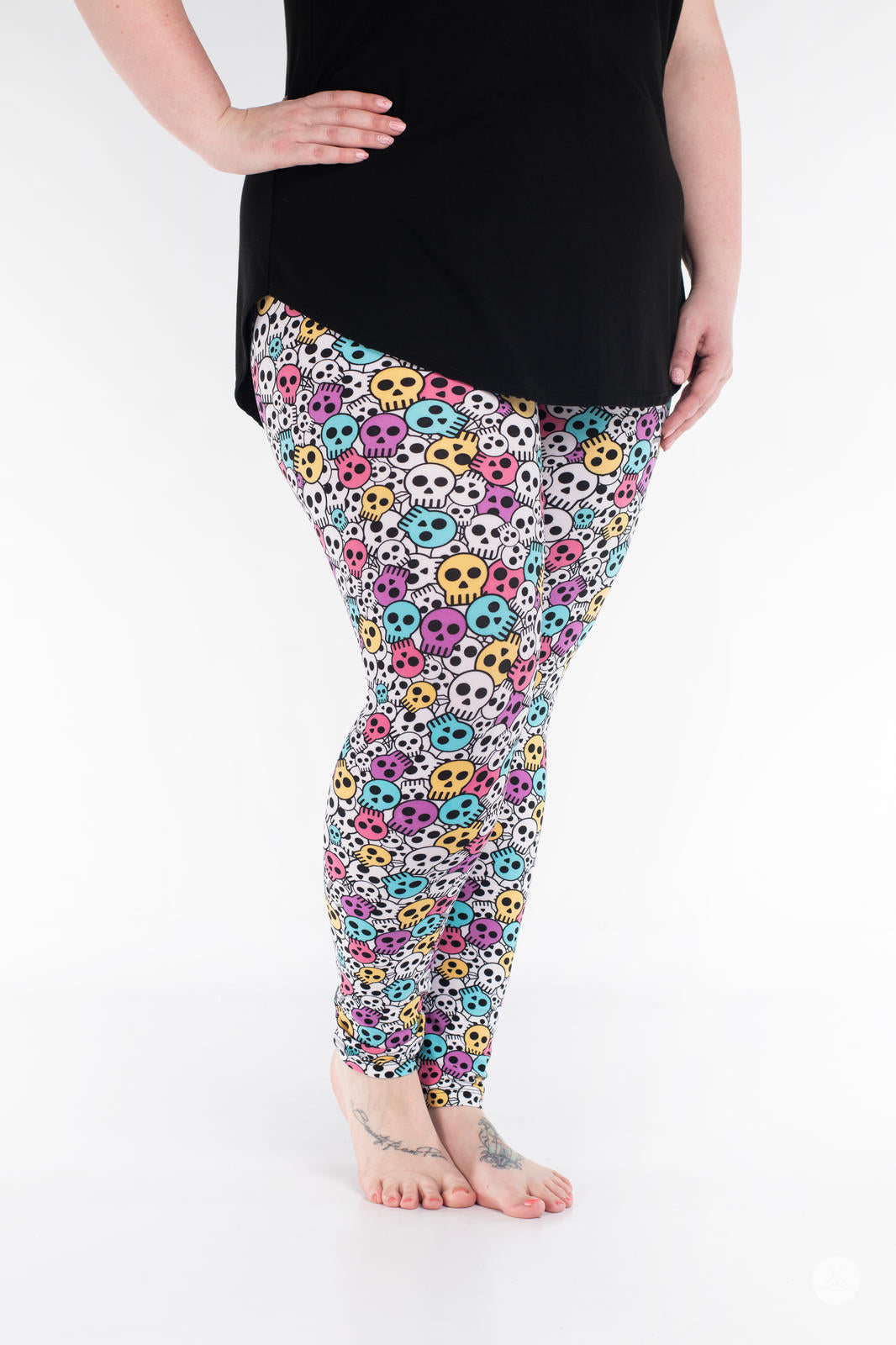 Frosted Skulls 25 Lifestyle Leggings - FINAL SALE - 2XL only
